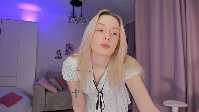 Tiffany Paw online show from December 2025 03:14:02 AM