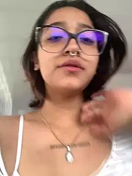 Snapshot of LilithMonette chatting on May 2026 04:12:02 PM LilithMonette online show from May 2026 04:12:02 PM