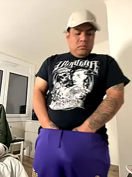 Snapshot of Pelotas2000 chatting on November 2025 04:18:02 PM Pelotas2000 online show from November 2025 04:18:02 PM