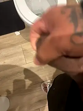 Snapshot of Pelotas2000 chatting on November 2025 06:35:01 AM Pelotas2000 online show from November 2025 06:35:01 AM