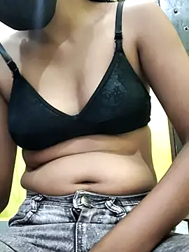 Snapshot of Minakshi-Gi chatting on July 2026 10:45:01 PM Minakshi-Gi online show from July 2026 10:45:01 PM
