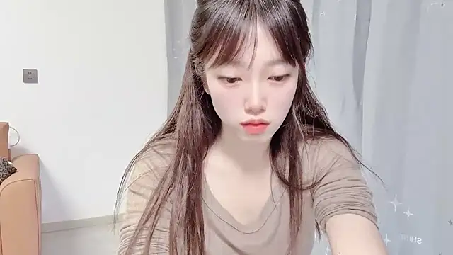 Snapshot of yuyayayu chatting on November 2025 08:05:01 AM yuyayayu online show from November 2025 08:05:01 AM