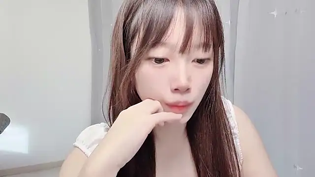 Snapshot of yuyayayu chatting on December 2025 01:32:01 AM yuyayayu online show from December 2025 01:32:01 AM