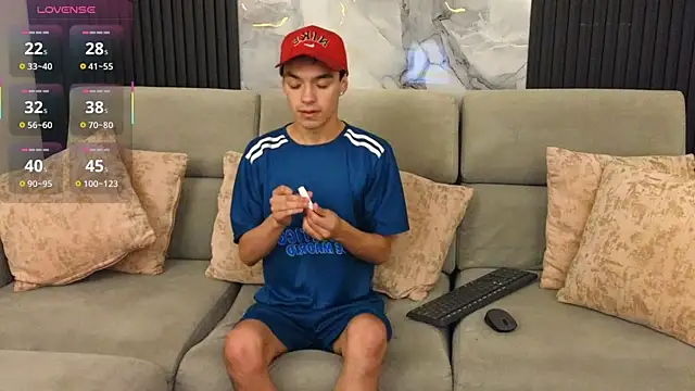 krisstormvg online show from November 2025 08:07:02 PM