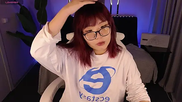 Snapshot of Erica_Asti chatting on November 2025 03:06:02 AM Erica Asti online show from November 2025 03:06:02 AM