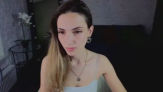 Snapshot of amelia_meili chatting on May 2026 01:06:01 PM amelia meili online show from May 2026 01:06:01 PM