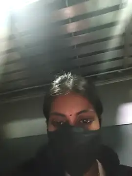 Anupriya89 online show from December 2025 06:05:01 PM