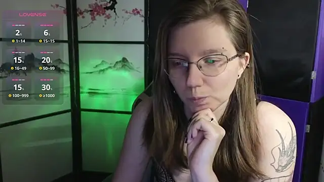 scarlettsrose online show from June 2026 01:11:01 PM