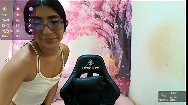 Emma latinasexy18 online show from February 2026 06:23:01 PM