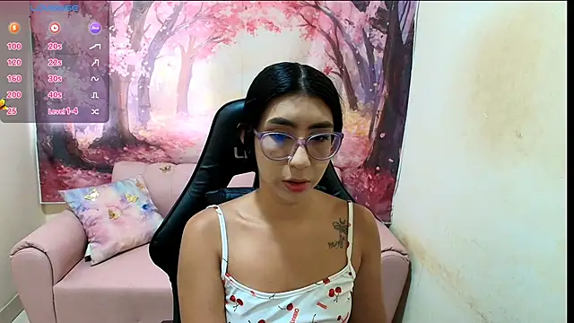 Emma latinasexy18 online show from February 2026 06:26:01 PM