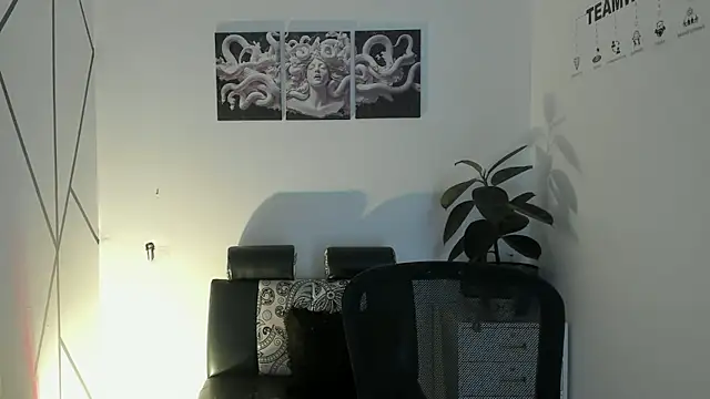 James Adams 01 online show from December 2025 12:43:01 PM