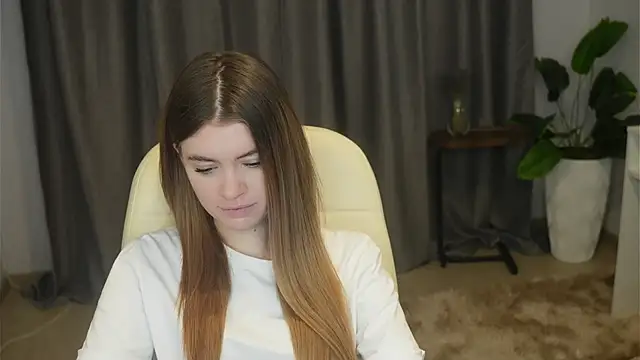 AngelesBenitz online show from November 2025 01:22:02 PM