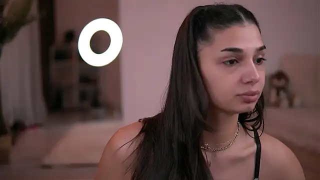 LuvCaprice online show from April 2026 06:38:01 AM