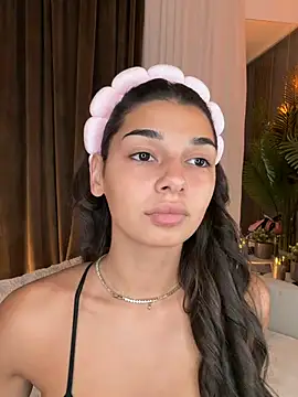 Snapshot of LuvCaprice chatting on July 2026 05:21:01 PM LuvCaprice online show from July 2026 05:21:01 PM