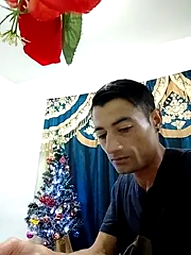 noah77  online show from November 2025 03:15:02 PM