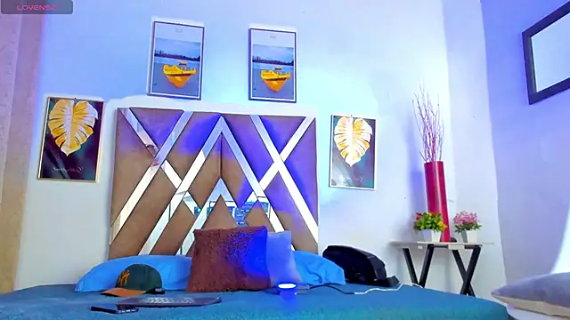   Miguel7w7 online show from November 2025 01:37:02 PM