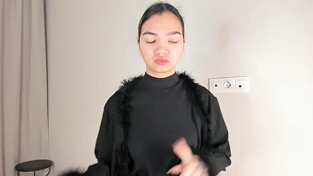 CoreenLuebbers online show from November 2025 07:52:02 AM