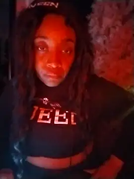 Snapshot of Nusii_pooh chatting on November 2025 03:18:02 AM Nusii pooh online show from November 2025 03:18:02 AM