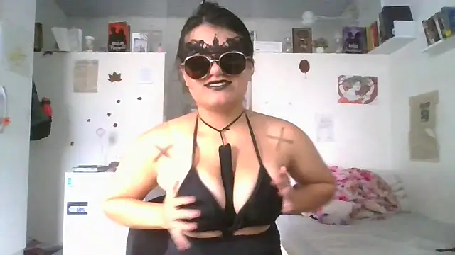 Satanatrix online show from March 2026 06:23:01 PM