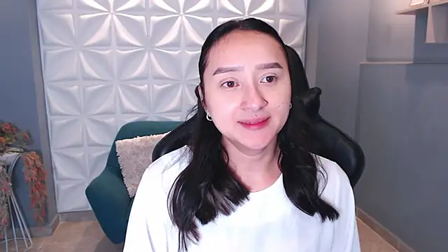 Snapshot of HorneyyQueen chatting on November 2025 12:15:02 PM HorneyyQueen online show from November 2025 12:15:02 PM