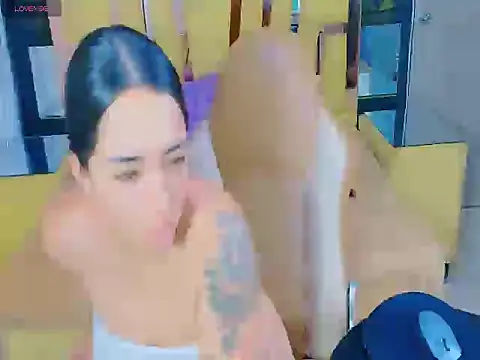 Snapshot of CailinSmith chatting on November 2025 12:08:02 PM CailinSmith online show from November 2025 12:08:02 PM