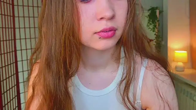 Snapshot of SilentLily chatting on November 2025 08:55:01 PM SilentLily online show from November 2025 08:55:01 PM