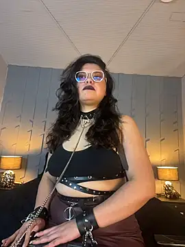 Snapshot of _DanyDaniels_ chatting on November 2025 03:31:02 AM DanyDaniels online show from November 2025 03:31:02 AM