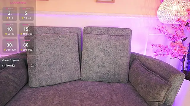 MeganLowell online show from April 2026 07:18:02 PM