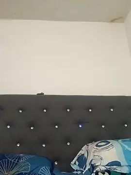 LunaSP99 online show from November 2025 10:32:01 PM