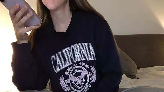 Martimartinaxx online show from April 2026 08:15:01 PM