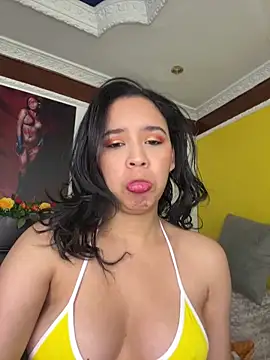 Esmerald 1111 online show from March 2026 12:33:01 PM