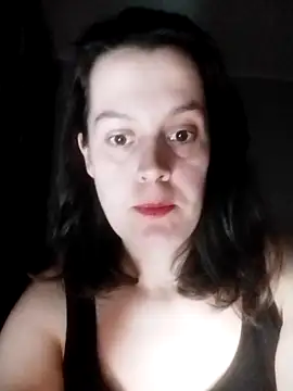 Liliakis online show from November 2025 07:57:01 PM