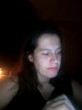 Liliakis online show from November 2025 07:56:01 PM