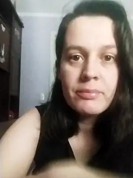 Liliakis online show from November 2025 07:39:02 PM