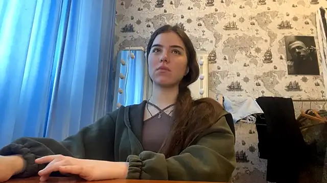 Snapshot of macanmercedes chatting on November 2025 09:20:02 AM macanmercedes online show from November 2025 09:20:02 AM