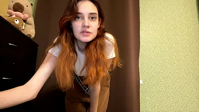 Snapshot of GloryWacht chatting on November 2025 06:30:02 PM GloryWacht online show from November 2025 06:30:02 PM