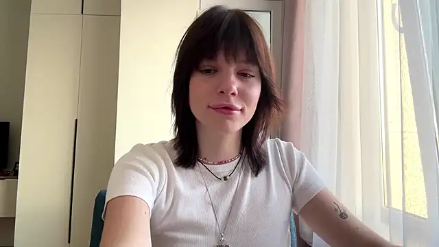 Snapshot of LollySimes chatting on November 2025 09:56:02 AM LollySimes online show from November 2025 09:56:02 AM