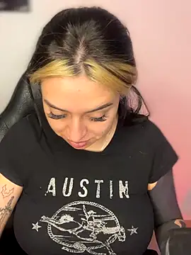 Snapshot of VeloraVyxen_ chatting on November 2025 02:09:01 PM VeloraVyxen online show from November 2025 02:09:01 PM