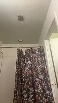 Snapshot of Cum2MiW0rld chatting on January 2026 10:19:02 AM Cum2MiW0rld online show from January 2026 10:19:02 AM