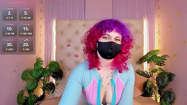 Snapshot of CharlotteRach chatting on November 2025 12:59:01 PM CharlotteRach online show from November 2025 12:59:01 PM