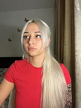 Snapshot of Kylie_One chatting on November 2025 07:38:01 PM Kylie One online show from November 2025 07:38:01 PM