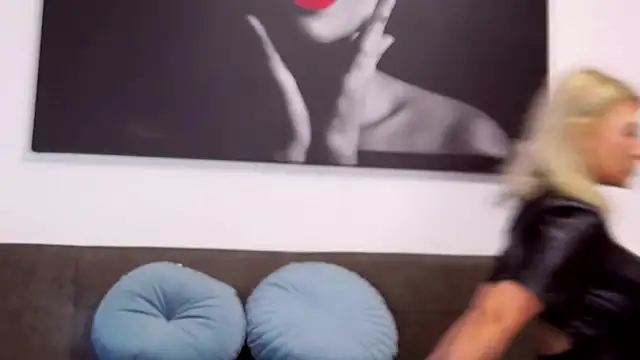 KaylinJan online show from November 2025 06:25:02 AM