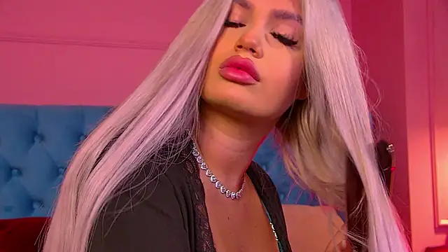 LorrySkye online show from January 2026 04:38:02 AM