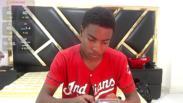 NoahJhonson69 online show from January 2026 07:28:01 PM