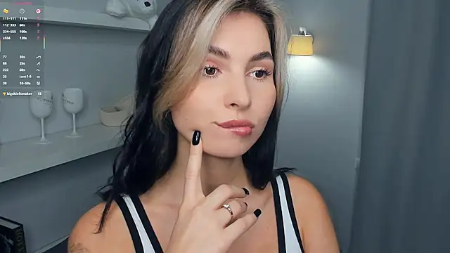 Snapshot of FeliciaKogen chatting on November 2025 07:30:01 AM FeliciaKogen online show from November 2025 07:30:01 AM