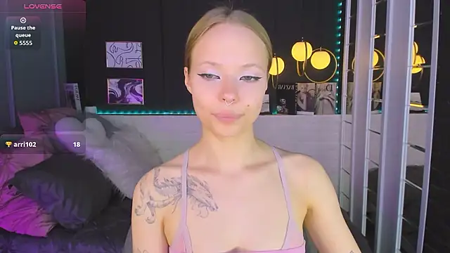 lucy loy online show from March 2026 04:00:01 PM