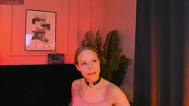 lucy loy online show from April 2026 12:01:01 PM