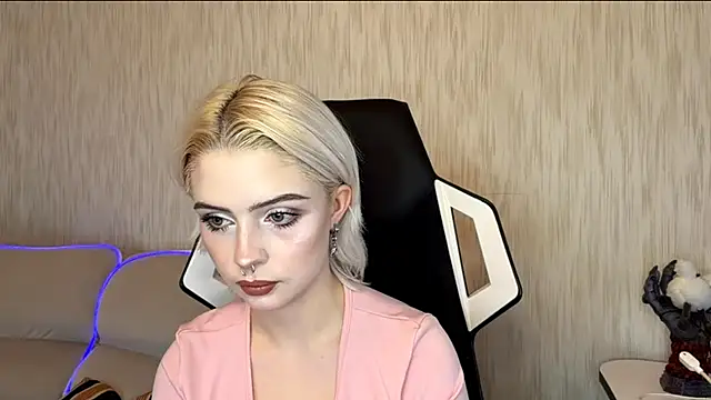 DayleSileo online show from November 2025 11:09:02 AM