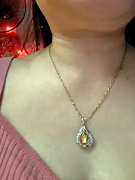 Snapshot of dis_princess chatting on February 2026 01:39:02 AM dis princess online show from February 2026 01:39:02 AM