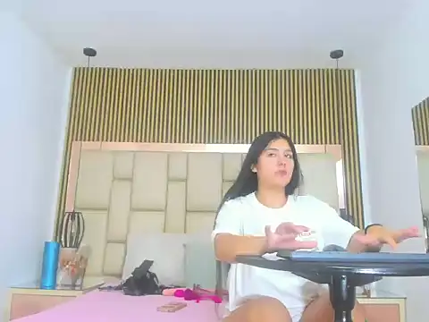 HannaANDcherri online show from November 2025 08:09:01 PM